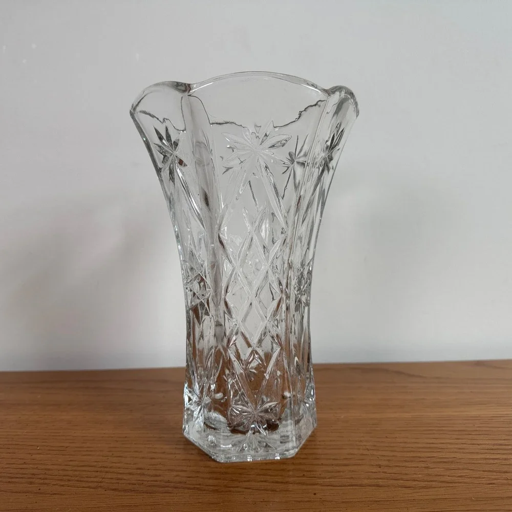Anchor Hocking Glass Starburst Etched Vase Decorative Table Centerpiece Decor‎